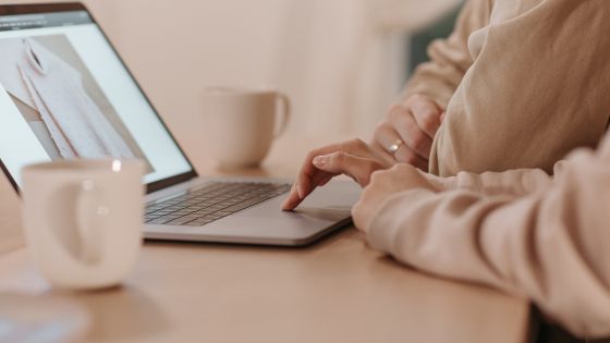 Lee más sobre el artículo ¿Cómo crear un negocio digital desde cero? Claves para lanzar tu imperio online